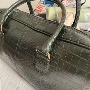green croc purse
